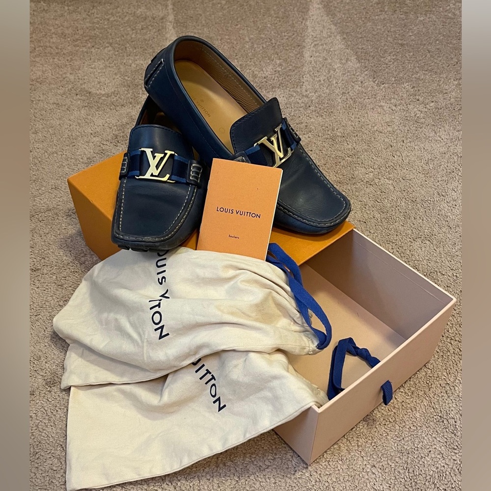 Louis vuitton man blue loafers